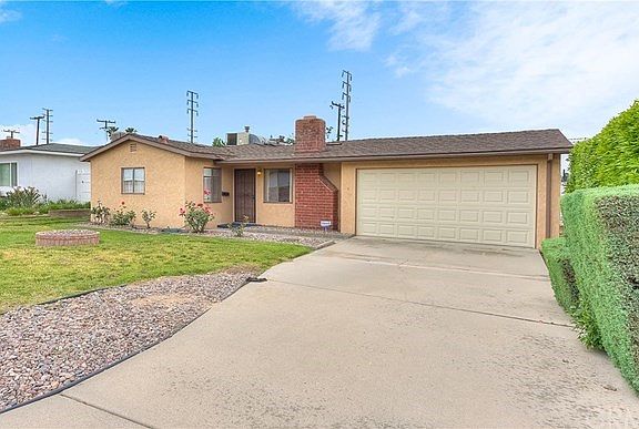 3rd image of 25541 E Edgemont Dr