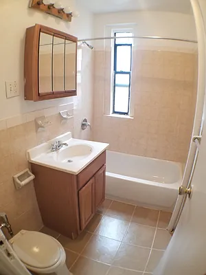 Rented by Roberto Guilbet, LREB | media 12