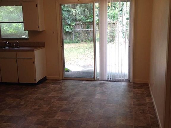 4th image of 4227 NW 20th St