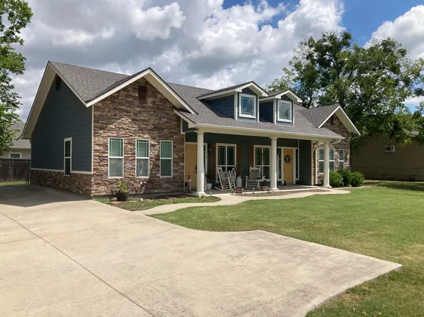 412 W Van Alstyne Pkwy, Van Alstyne, TX 75495