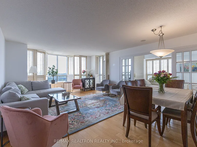 78 Harrison Garden Blvd #1409 — Photo 7