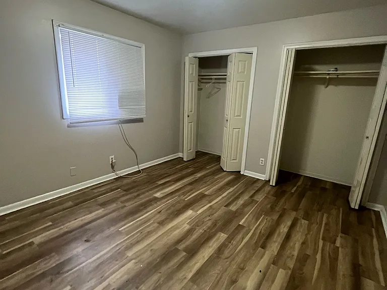 4524 Lafayette Ave #10 — Photo 3