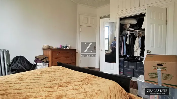 Rented by ZealEstate Group Inc | media 10