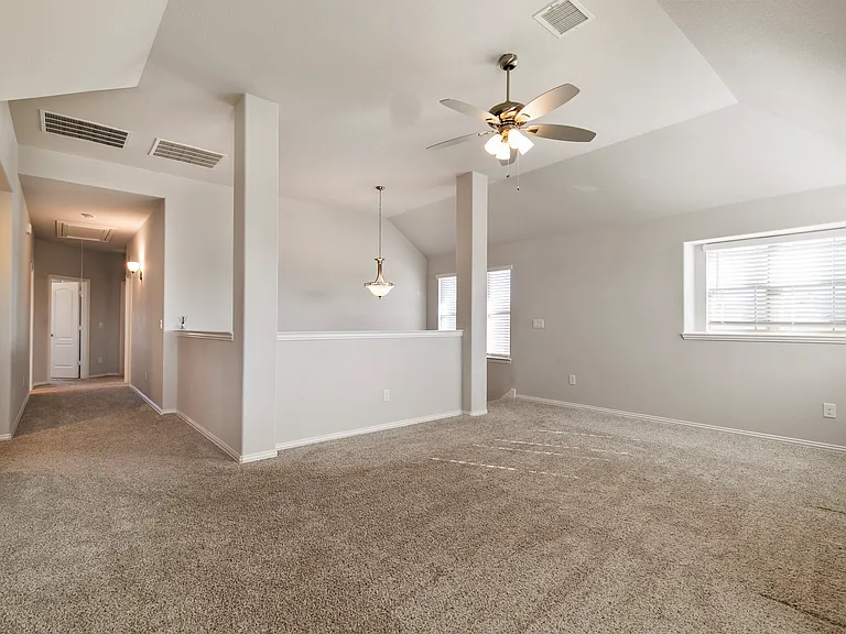 1113 Granger Dr — Photo 32