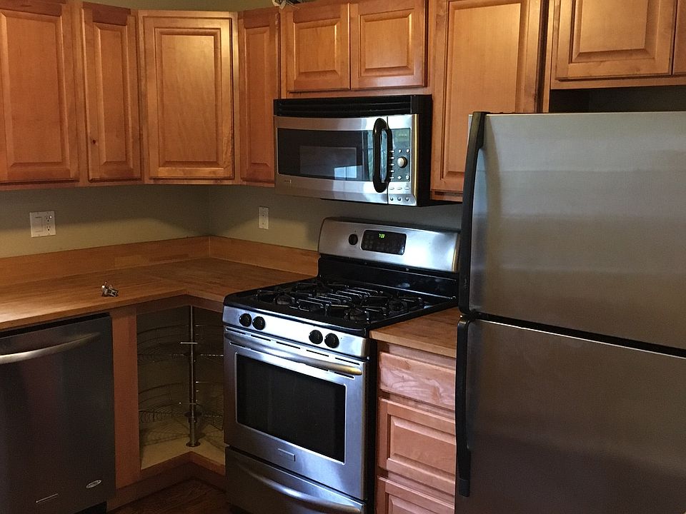 SS Appliances in awesome Kitchen!