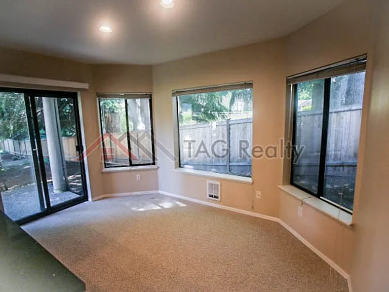 9009 Avondale Rd NE #E109 — Photo 13
