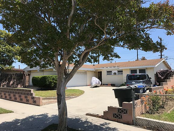 3rd image of 1740 Elsinore Ave