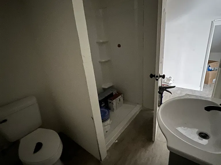 1 W Hanover St #4 — Photo 10