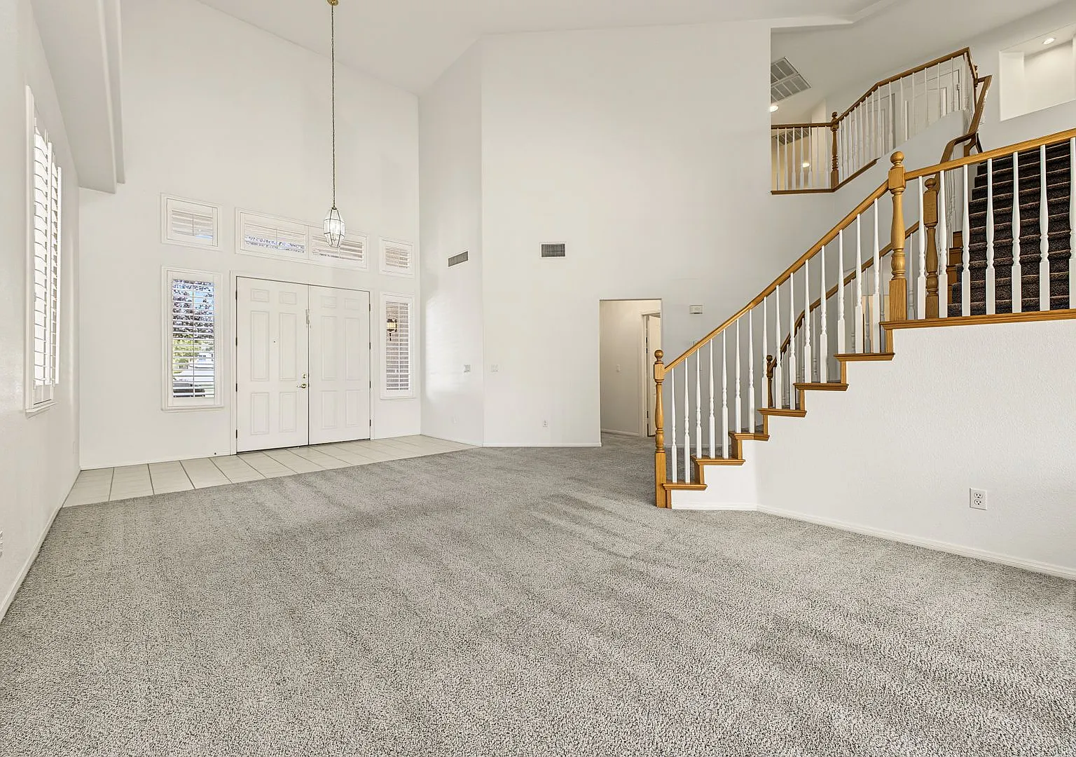 6-Bedroom home in the Northwest ready for immediate move in! — Photo 3
