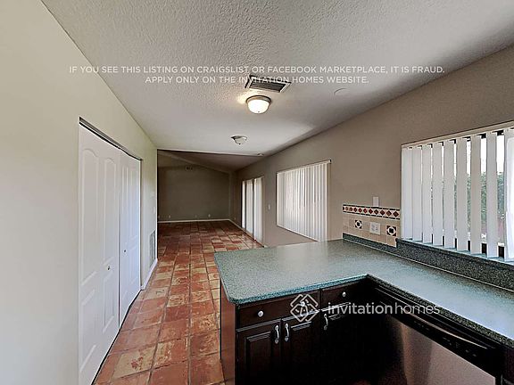 5th image of 10226 SW 49th Pl