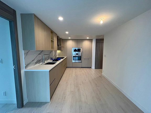 4th image of 4880 Lougheed Hwy #1206