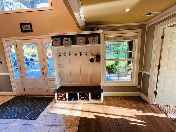 5th image of 8955 Hickory Hollow Ct