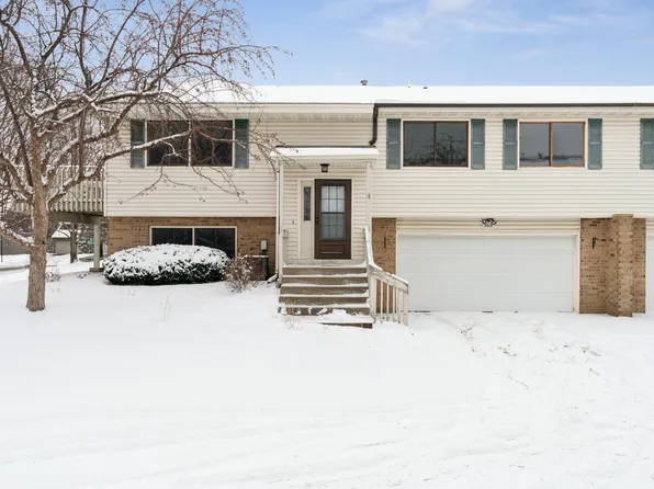 11828 Vintage St NW, Coon Rapids, MN 55433