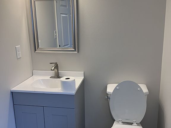 5th image of 402 Hancock St #4