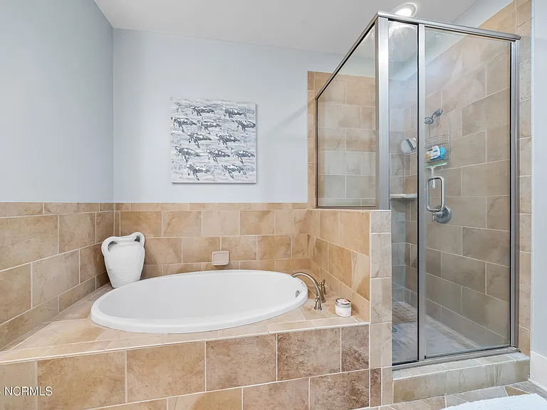2537 Saint James Dr SE #807 — Photo 35