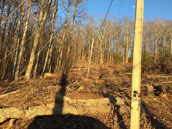 5th image of 192 Hilltop Ln