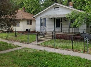 1827 SW Cherokee St, Topeka, KS 66606