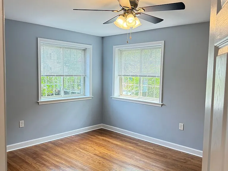8804 Bradford Rd — Photo 22