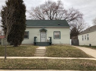 926 Harding Ave, Waukesha, WI 53186