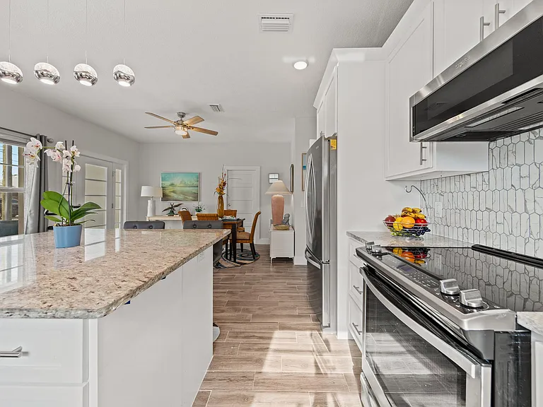 212 Corto Pl — Photo 30