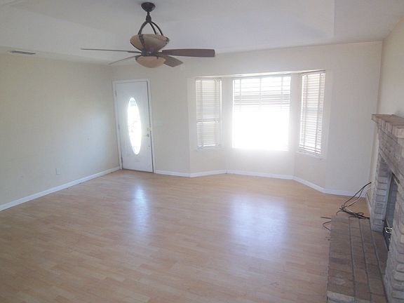 4th image of 28633 Avenue 21