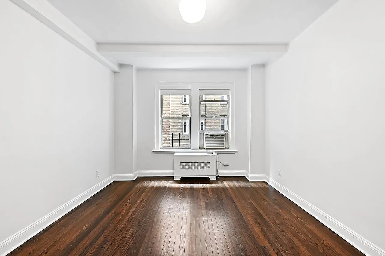24 Fifth Avenue — Photo 4