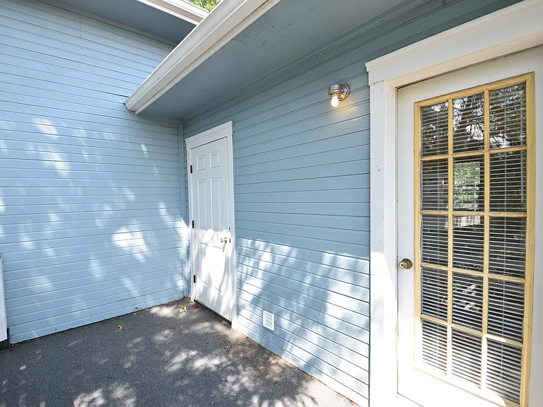2927 Broadway St #2 — Photo 44