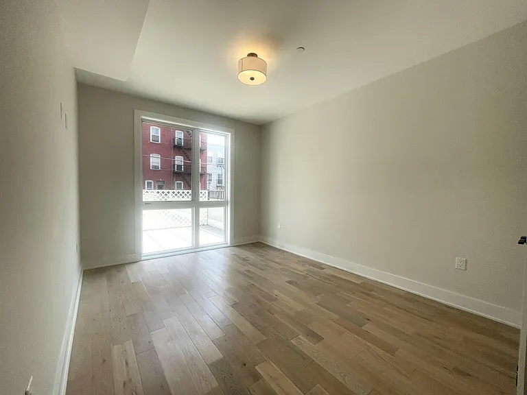 268 New York Ave #1D — Photo 17