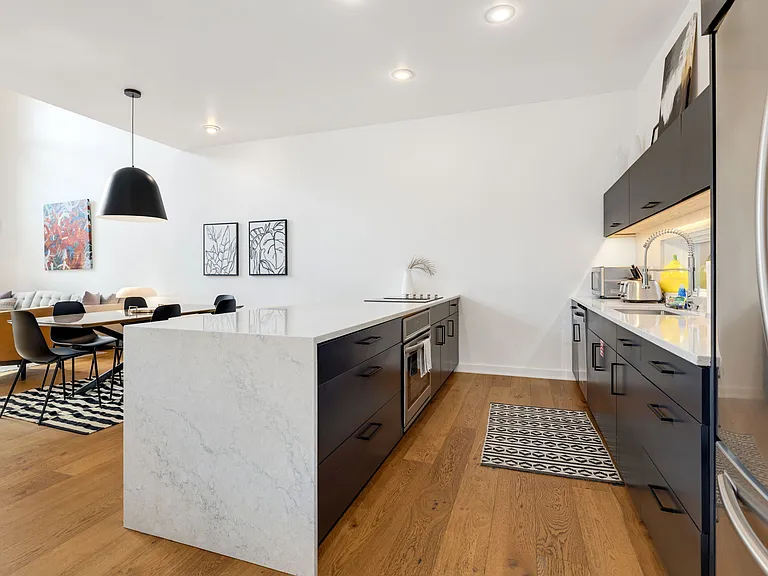 502 SE Tourmaline Mews — Photo 4