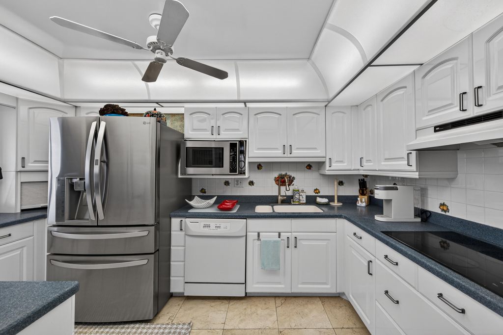 531 N Ocean Boulevard #1811, photo 6