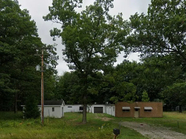 127 N Huron Rd, Au Gres, MI 48703