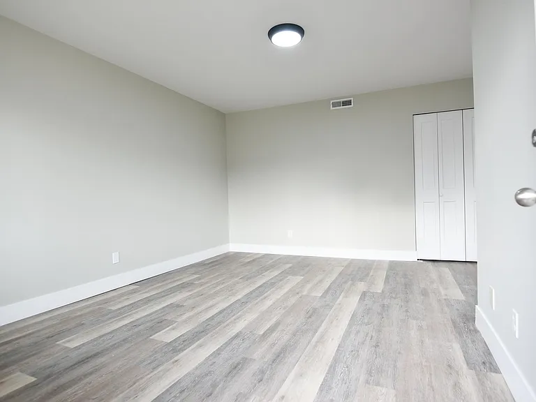 1309 Indianola Ave #C — Photo 3