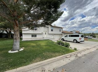 437 Twin Ridge Ave, Evanston, WY 82930