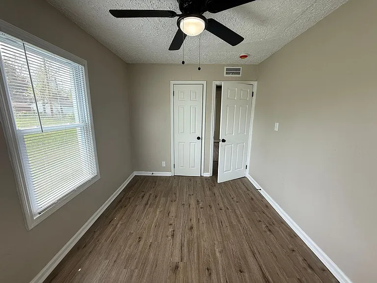 20531 Moenart St — Photo 6