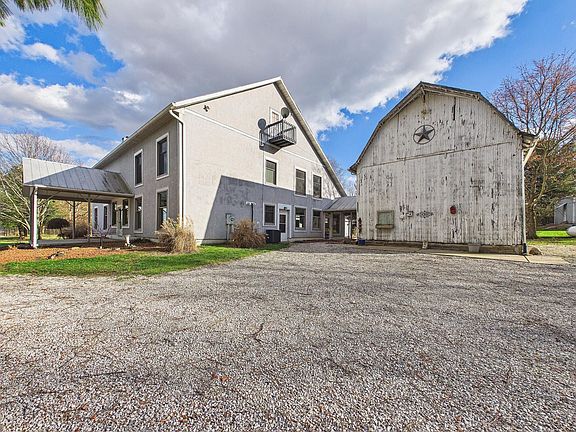 3rd image of 681 Mount Zion Rd SW