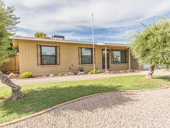 2nd image of 3240 W Sahuaro Dr