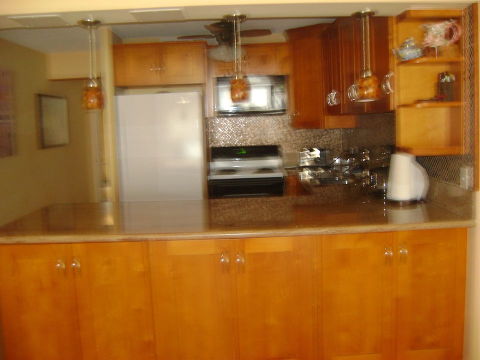 2nd image of 2575 Kuhio Ave APT 503