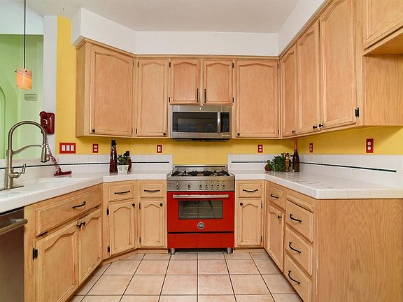 3rd image of 106 Reddington Ct