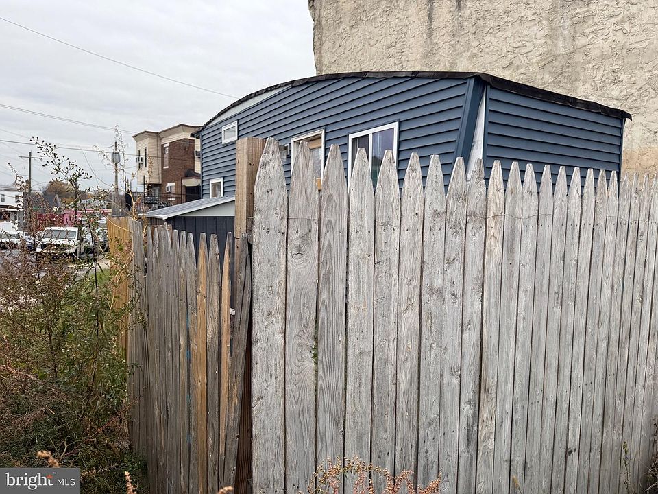 2nd image of 166 W Albanus 1/2 St
