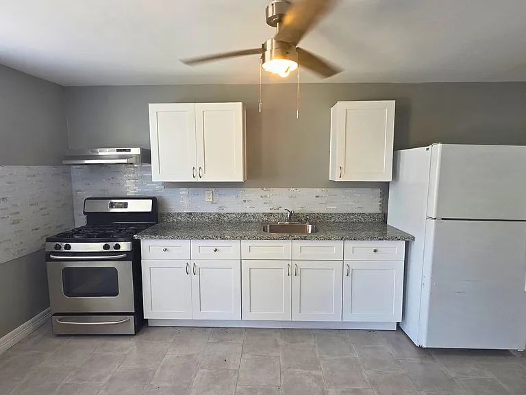 13501 Topeka St #G — Photo 6
