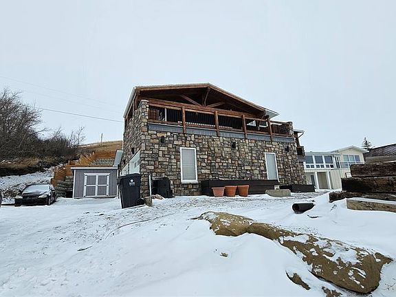 2nd image of 53 Summerfeldt DRIVE