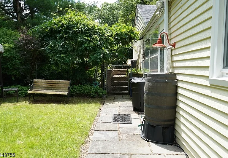 59 Pine St — Photo 16