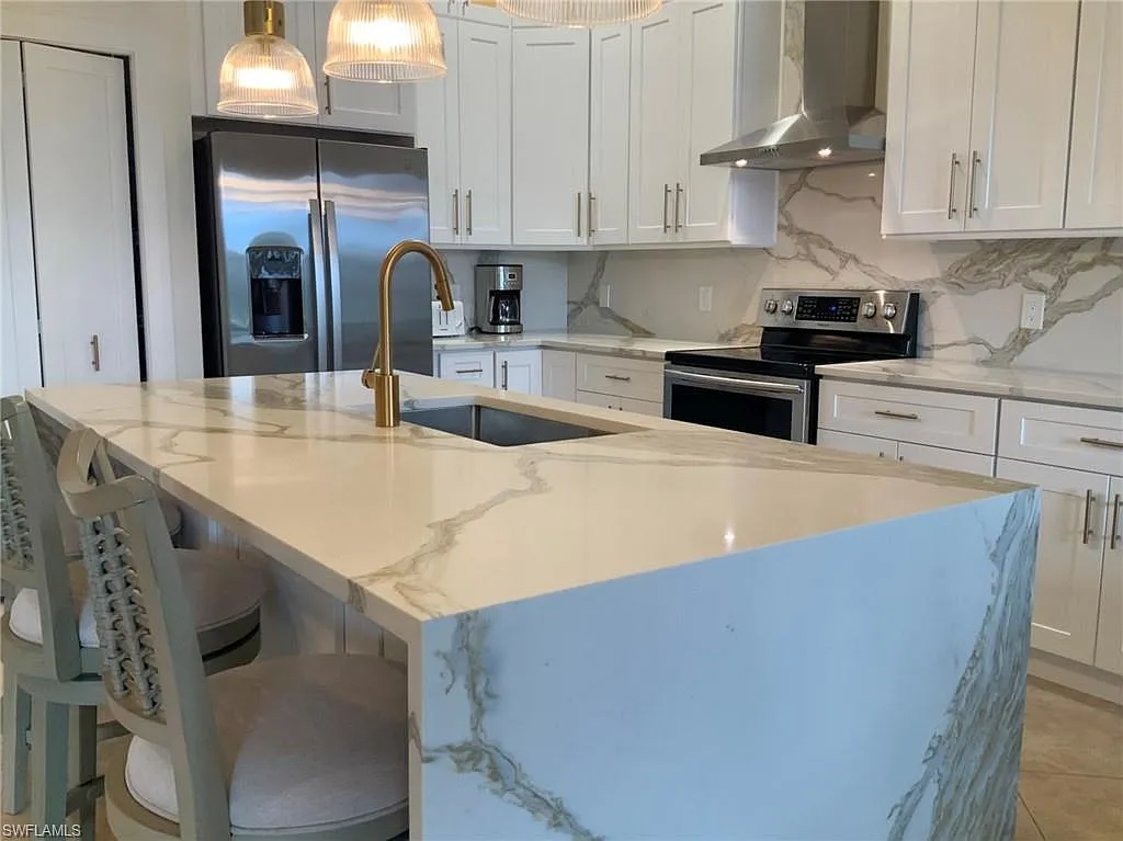 4 bed, 2.0 bath, 2364 sqft, $8,500 — Photo 4