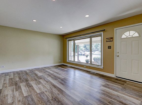 4th image of 1187 Bosworth Ln