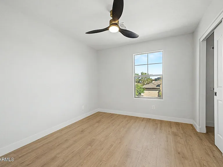 7062 W Andrew Ln — Photo 38
