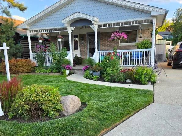 22458 Milner St, Saint Clair Shores, MI 48081