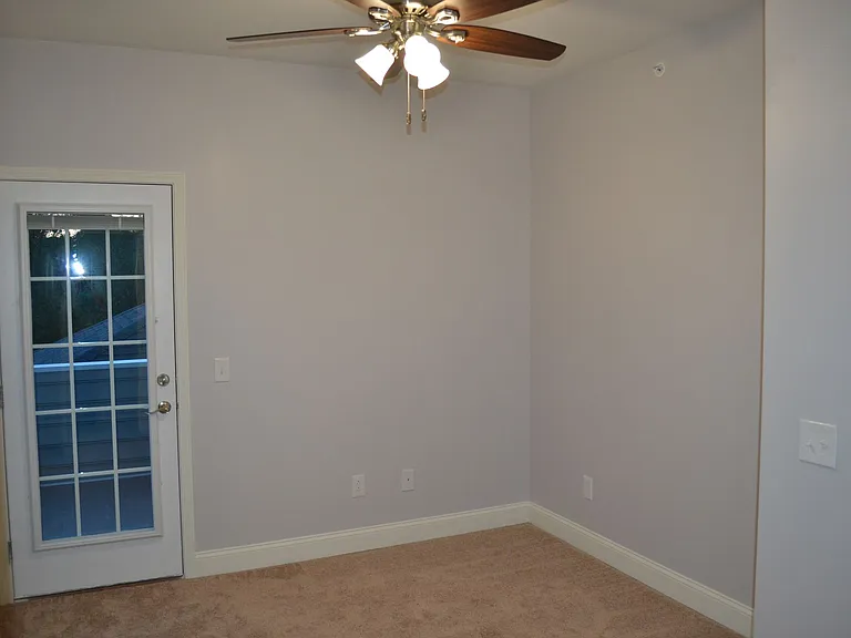 156 Lambert Dr — Photo 28