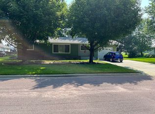 211 Kelser St, Welcome, MN 56181