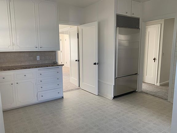 5th image of 200 Poplar Ave
