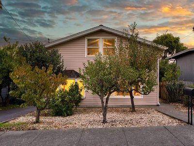 820 Brown Street, Healdsburg, CA, 95448